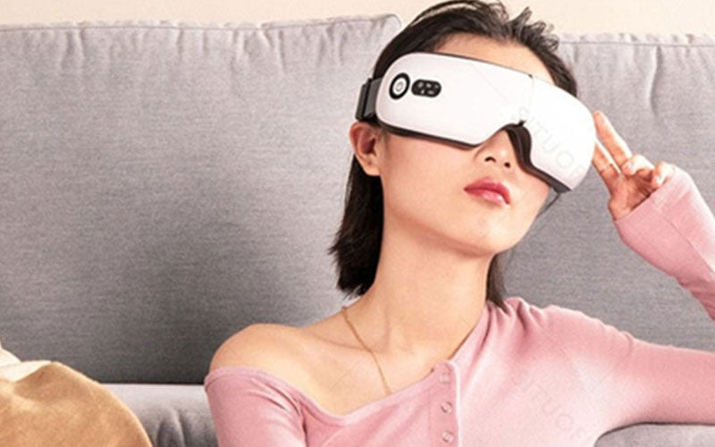 How to Use an Eye Massager Effectively